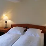מלון Schloss 3*