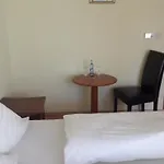 Schloss מלון 3*